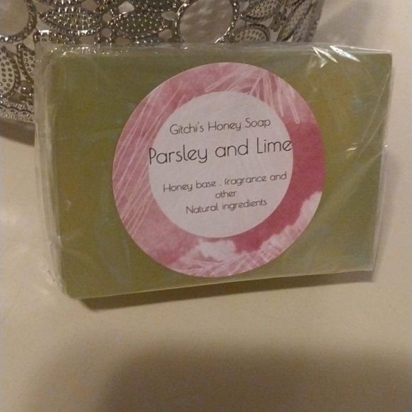 Handcrafted Honey Parsley and lime soap NWT - Picture 1 of 2